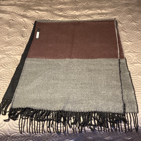 Poncho/shawl - Picture 4 of 6